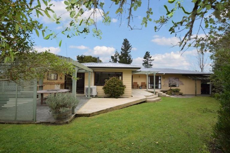 Photo of property in 236 Kaipara Flats Road, Dome Forest, Warkworth, 0981