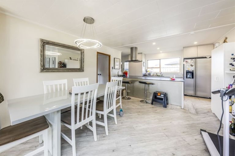 Photo of property in 1/13 Phoenix Place, Papatoetoe, Auckland, 2025