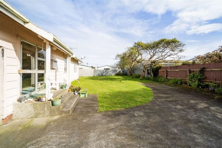 Photo of property in 21a Acourt Street, Hawera, 4610