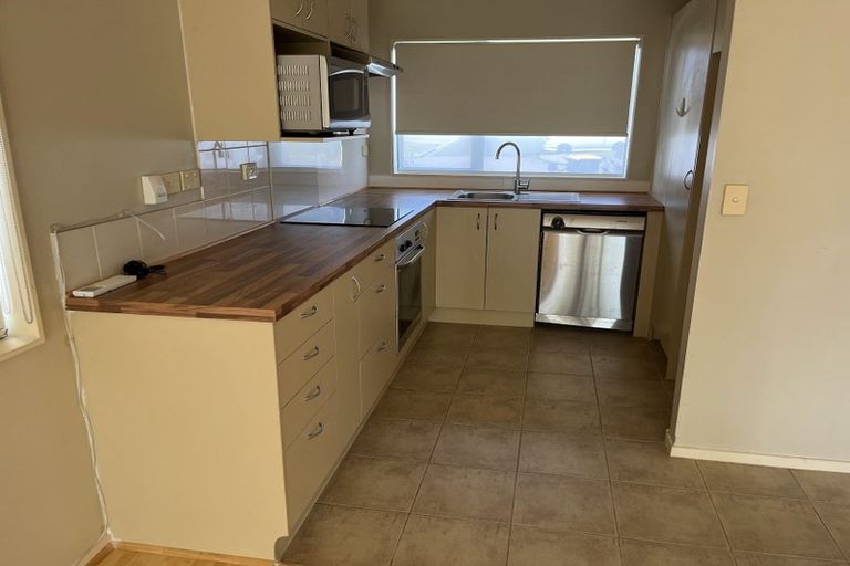 Photo of property in 23 Spalding Rise, Golflands, Auckland, 2013