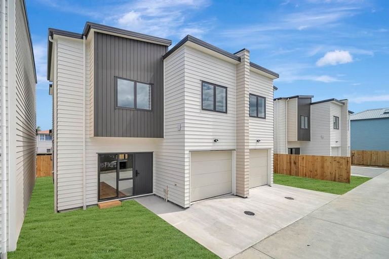Photo of property in 24d Fernaig Street, Papakura, 2110