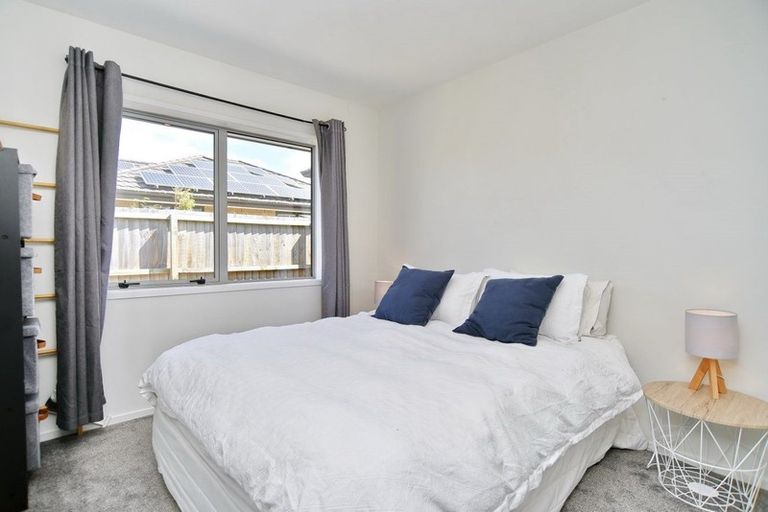 Photo of property in 3 Catchpole Place, Woodend, 7610