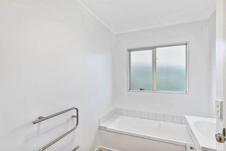 Photo of property in 17a Orion Street, Papakura, 2110