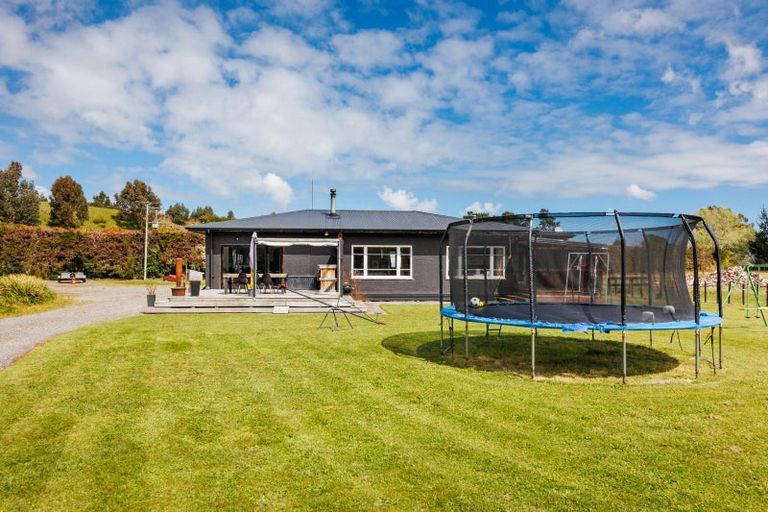 Photo of property in 17 Raumai Road, Bulls, 4894