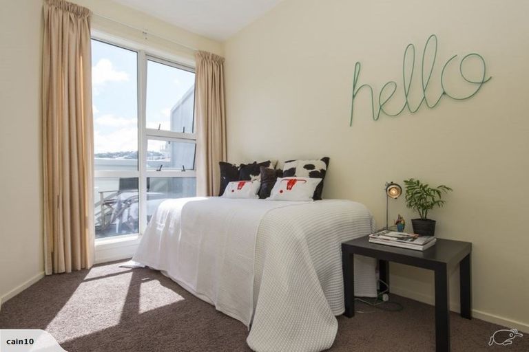 Photo of property in Stadium Garden Flats, 406/107 Thorndon Quay, Pipitea, Wellington, 6011