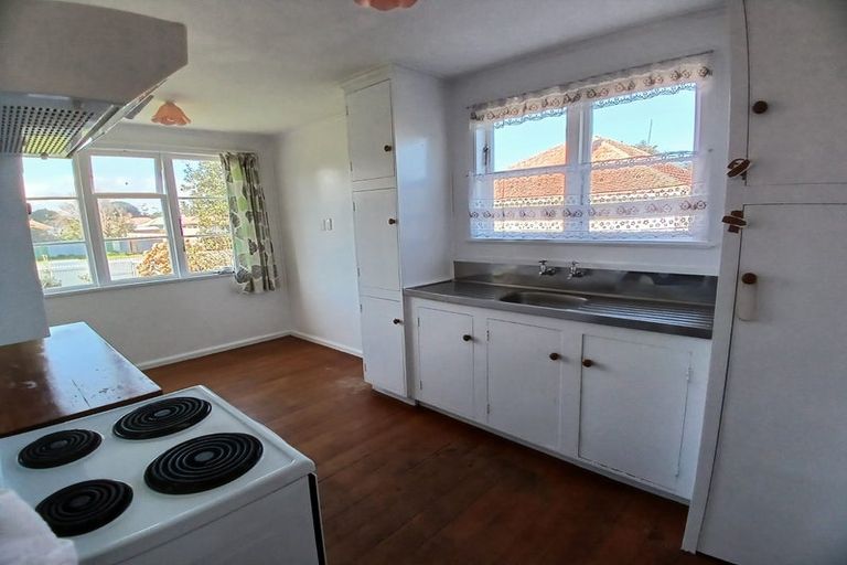 Photo of property in 183 Egmont Street, Patea, 4520