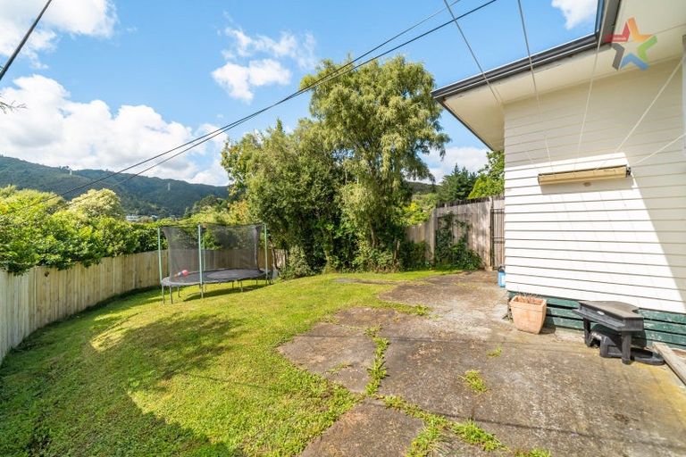 Photo of property in 32a Kopara Grove, Stokes Valley, Lower Hutt, 5019