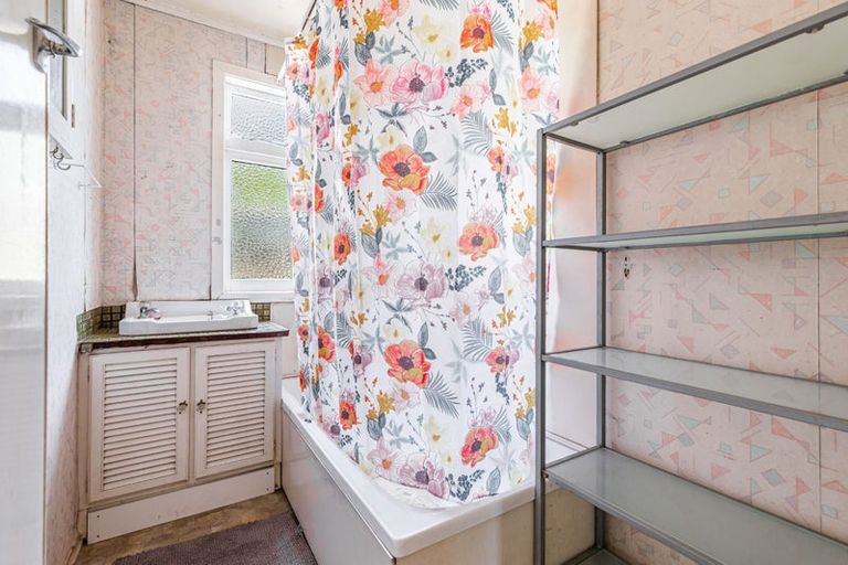 Photo of property in 1/36 Rimu Street, New Lynn, Auckland, 0600