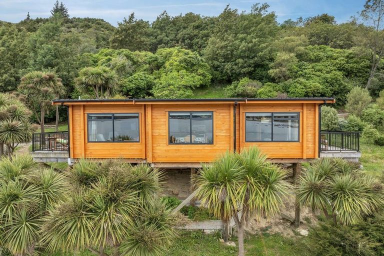 Photo of property in 127 Queen Charlotte Drive, Havelock, Picton, 7281