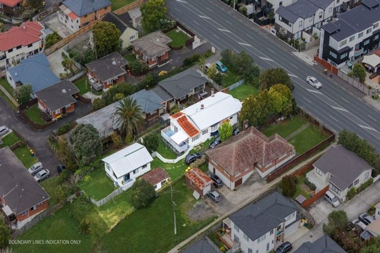 Photo of property in 3199 Great North Road, New Lynn, Auckland, 0600