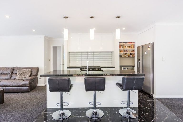 Photo of property in 15 Freedom Drive, Kelvin Grove, Palmerston North, 4414