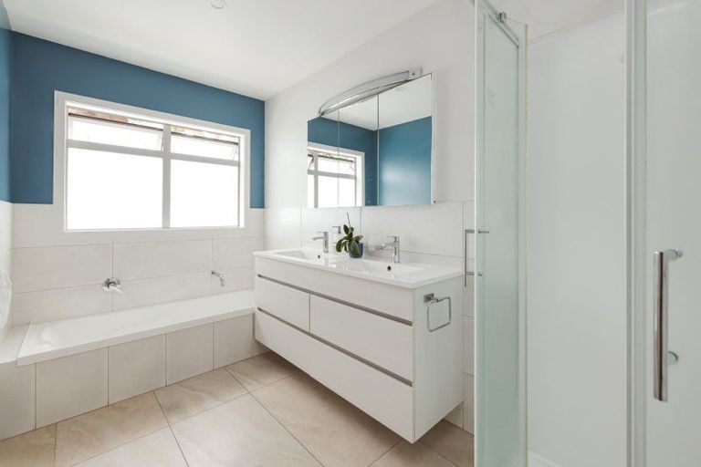 Photo of property in 40 Oceanview Road, Mount Maunganui, 3116