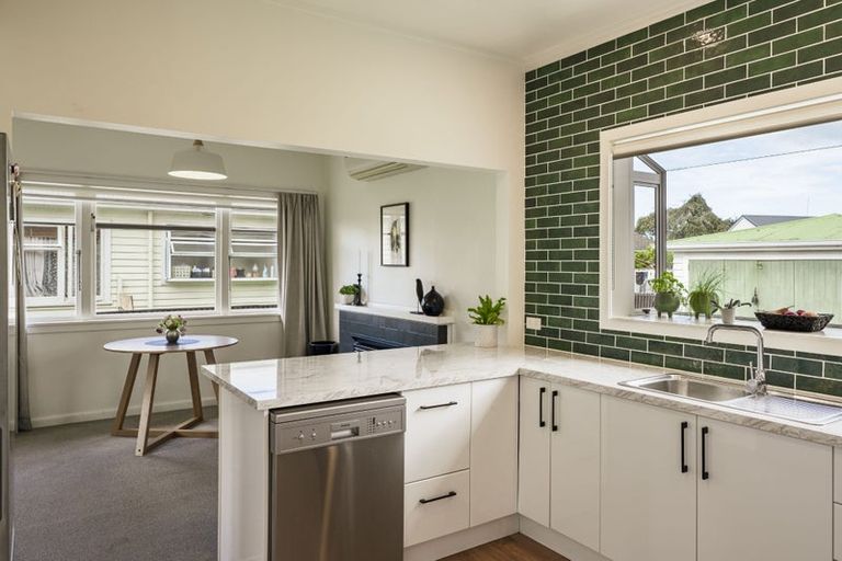 Photo of property in 127 Nuffield Avenue, Marewa, Napier, 4110