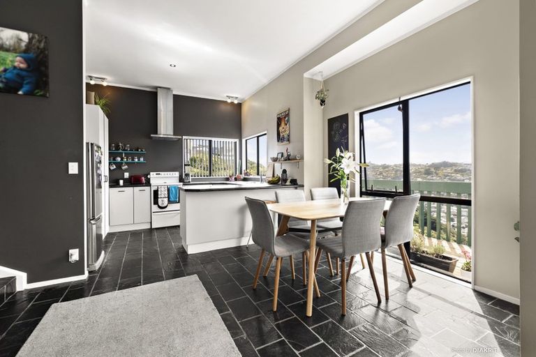 Photo of property in 88 Frobisher Street, Island Bay, Wellington, 6023