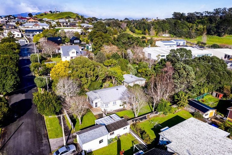 Photo of property in 6 Peace Avenue, Moturoa, New Plymouth, 4310