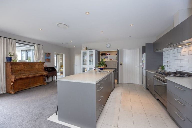 Photo of property in 128 Kings Drive, Wanaka, 9305