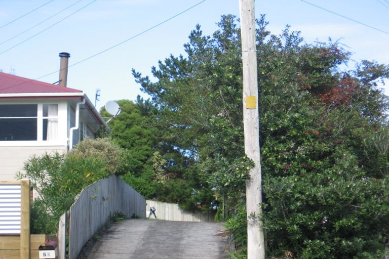 Photo of property in 5a Evans Road, Glen Eden, Auckland, 0602