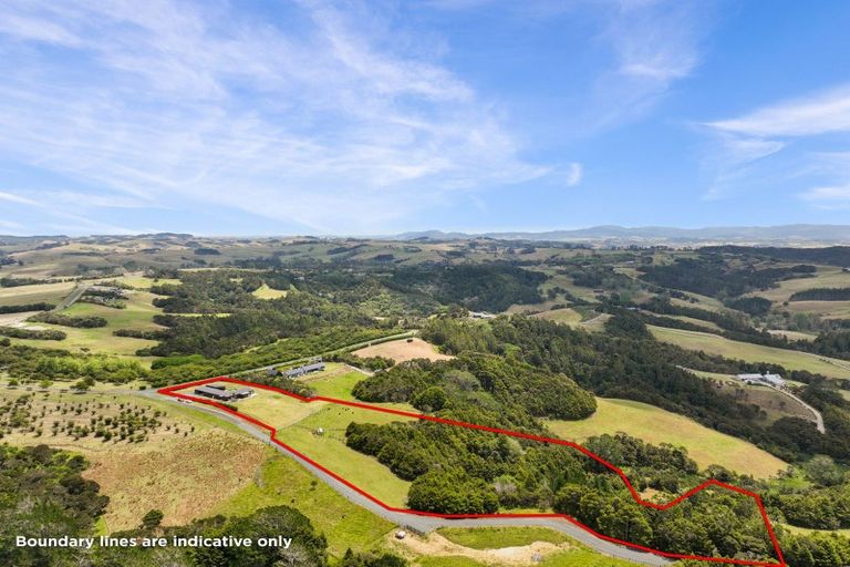 Photo of property in 32 Aroha Road, Te Arai, Wellsford, 0975