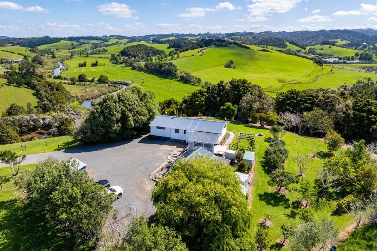 Photo of property in 349 Campbell Road, Parua Bay, Onerahi, 0192