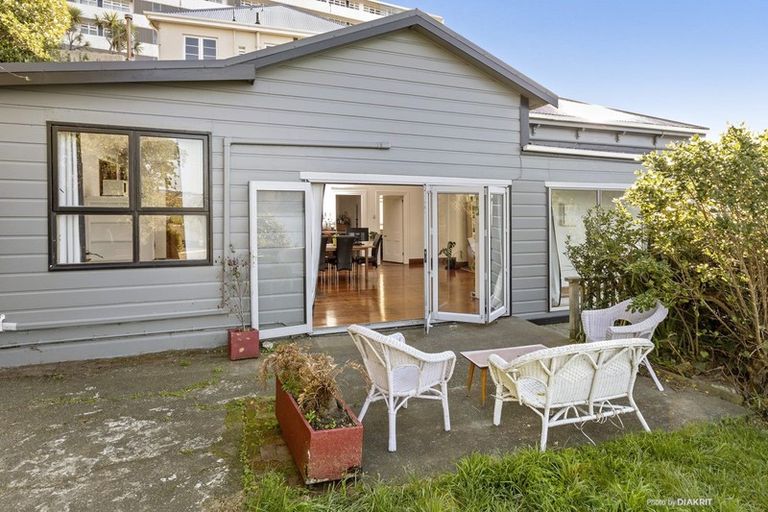 Photo of property in 23d Maida Vale Road, Roseneath, Wellington, 6011