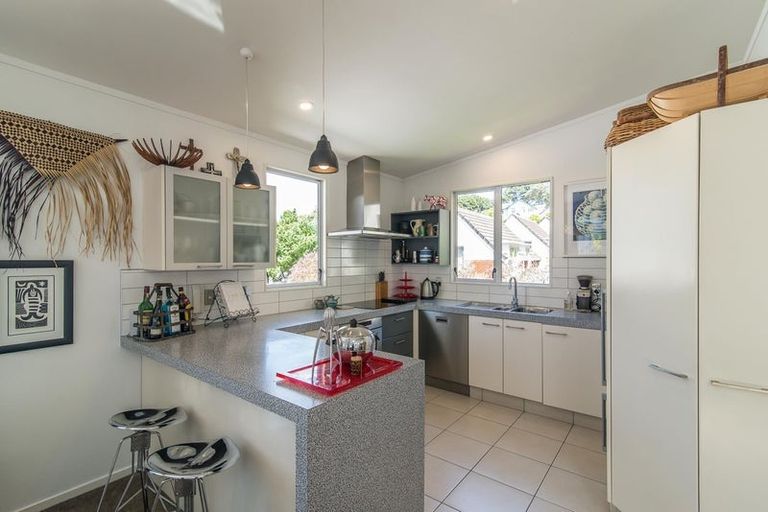 Photo of property in Fernhill Flats, 3/324 The Terrace, Te Aro, Wellington, 6011