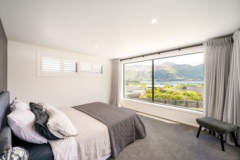 Photo of property in 6 Platinum Ridge, Wanaka, 9305