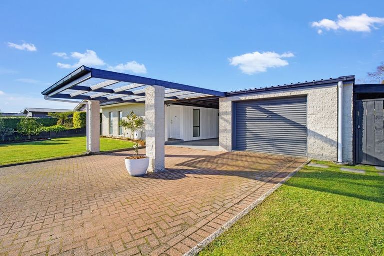 Photo of property in 15 Carter Drive, Pomare, Rotorua, 3015