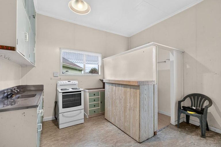 Photo of property in 16 Hessey Street, Masterton, 5810