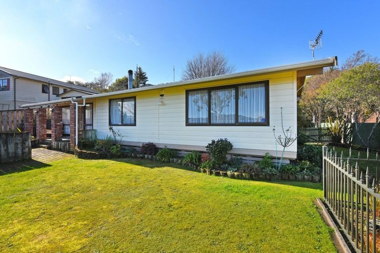 Photo of property in 108 Norana Road, Timberlea, Upper Hutt, 5018