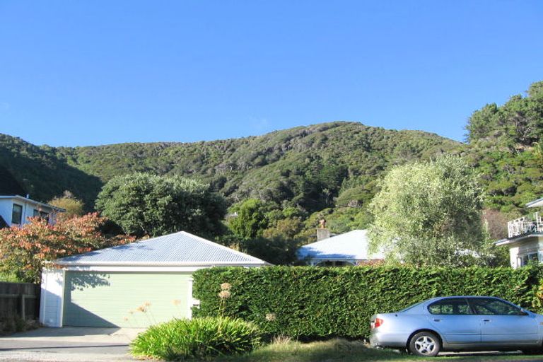 Photo of property in 427 Muritai Road, Eastbourne, Lower Hutt, 5013
