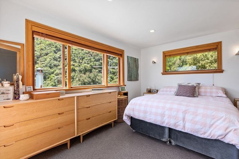 Photo of property in 12 Latham Road, York Bay, Lower Hutt, 5013