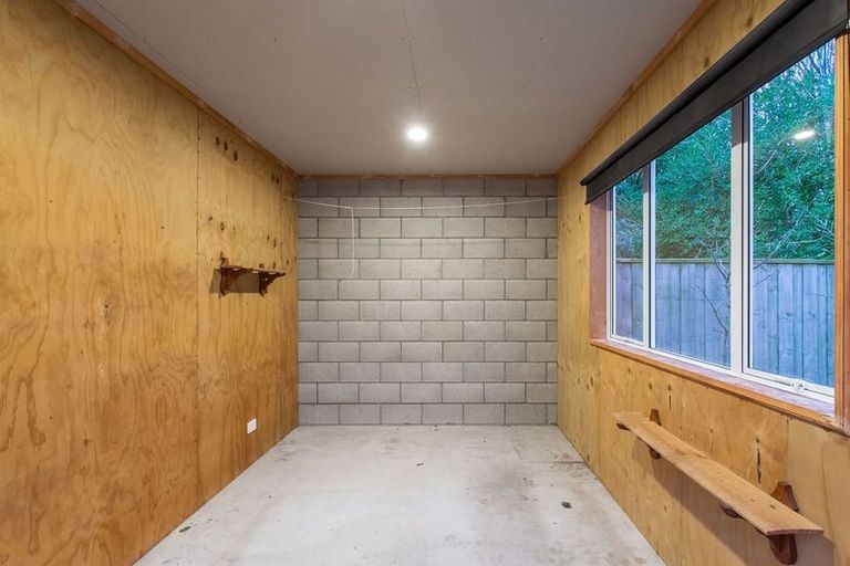 Photo of property in 389 Estuary Road, South New Brighton, Christchurch, 8062