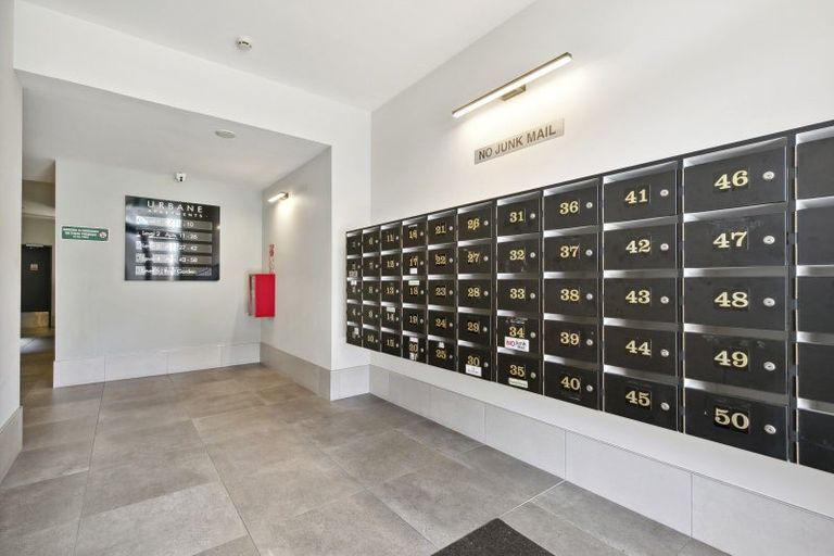 Photo of property in Urbane Apartments, 33/29 Webb Street, Mount Cook, Wellington, 6011