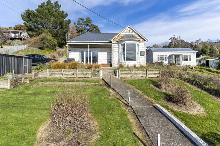 Photo of property in 100 Main South Road, Green Island, Dunedin, 9018