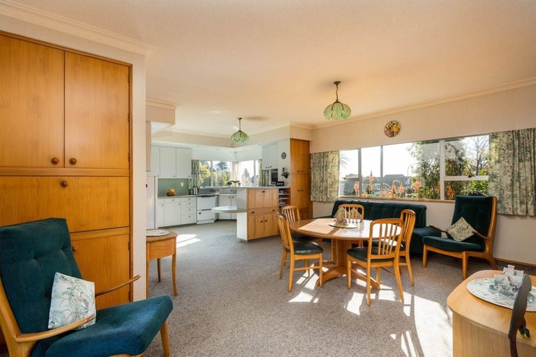 Photo of property in 166 Heta Road, Highlands Park, New Plymouth, 4312