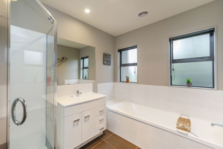 Photo of property in 47 Polson Hill Drive, Aokautere, Palmerston North, 4471