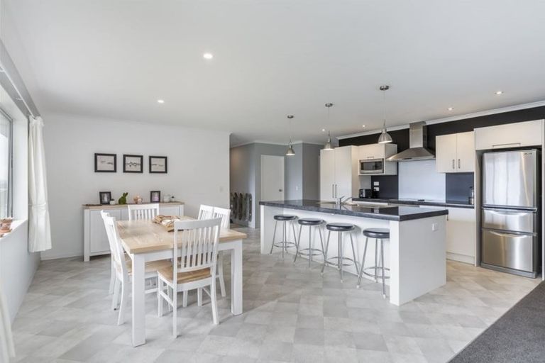 Photo of property in 12 Kuaka Crescent, Mangawhai, 0505