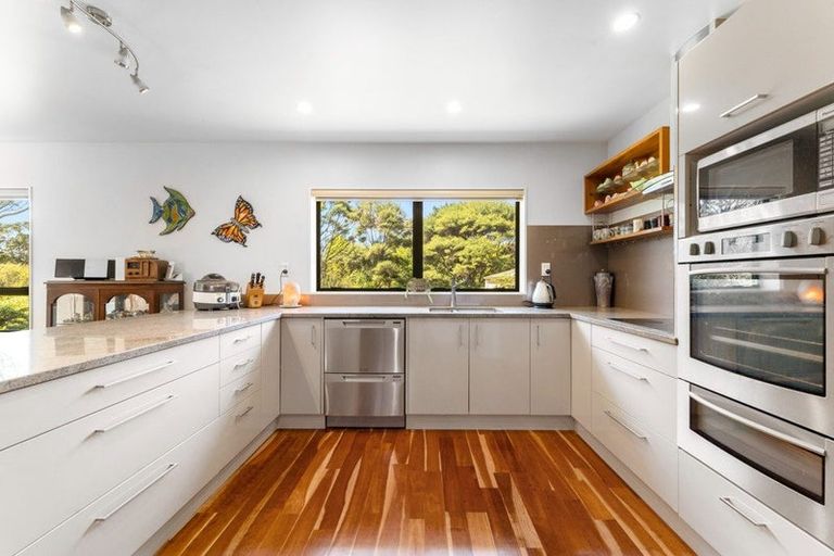 Photo of property in 41 Cloverfields Drive, Waimauku, 0812