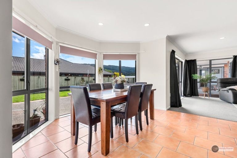 Photo of property in 5 Sapphire Grove, Birchville, Upper Hutt, 5018