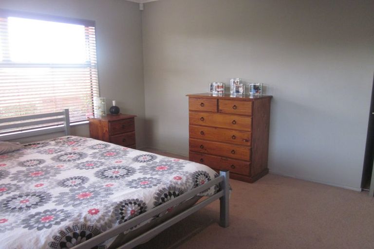 Photo of property in 22 Arrowsmith Drive, Clover Park, Auckland, 2019