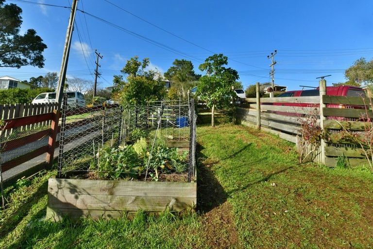 Photo of property in 17a Scott Road, Stanmore Bay, Whangaparaoa, 0932
