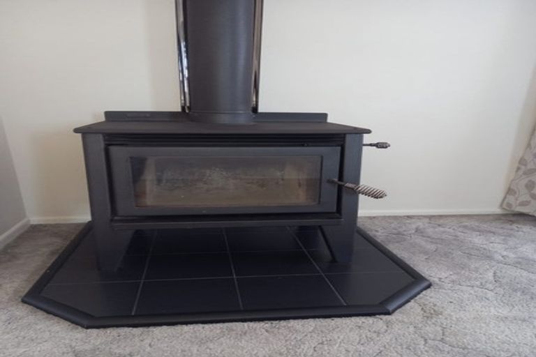 Photo of property in 15 Penrith Street, Westown, New Plymouth, 4310