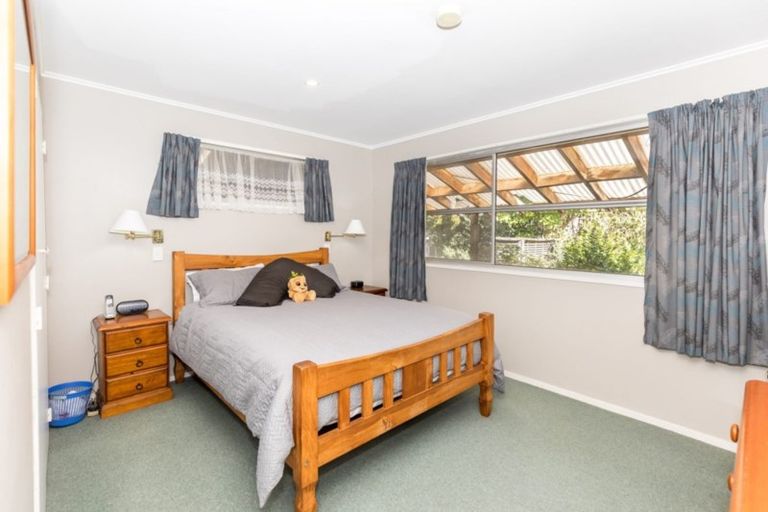 Photo of property in 70 Oakfield Crescent, Pukete, Hamilton, 3200