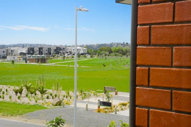 Photo of property in 62 Walter Merton Road, Hobsonville, Auckland, 0616