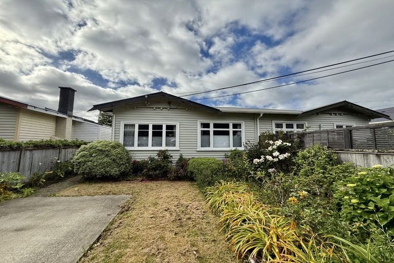 Photo of property in 39 Moa Street, Alicetown, Lower Hutt, 5010