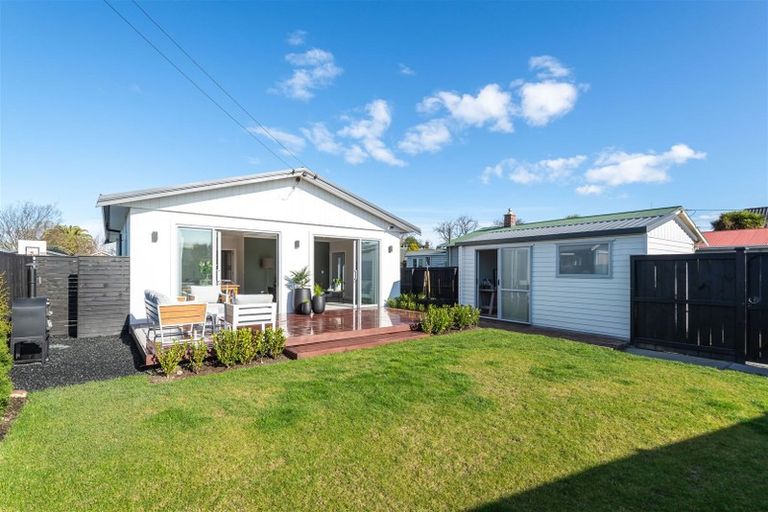 Photo of property in 134a Matsons Avenue, Papanui, Christchurch, 8053