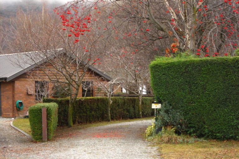 Photo of property in 9 Douglas Avenue, Arrowtown, 9302