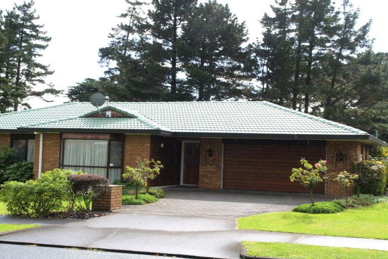 Photo of property in 12 Seneca Court, Golflands, Auckland, 2013