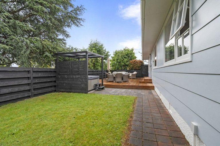 Photo of property in 6 Kimberley Grove, Westbrook, Palmerston North, 4412