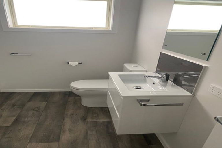 Photo of property in 6a-6b Oswald Place, Stratford, 4332